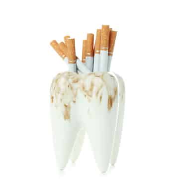اثرات سیگار روی دندان