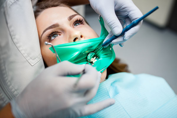 خدمات اورژانسی دندانپزشکی